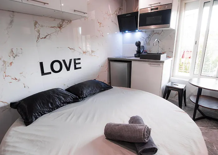 Le Topaze - & Jacuzzi Apartment Manosque